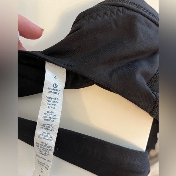 Lululemon Scoop Sports Bra - Size 4 - Picture 2 of 2